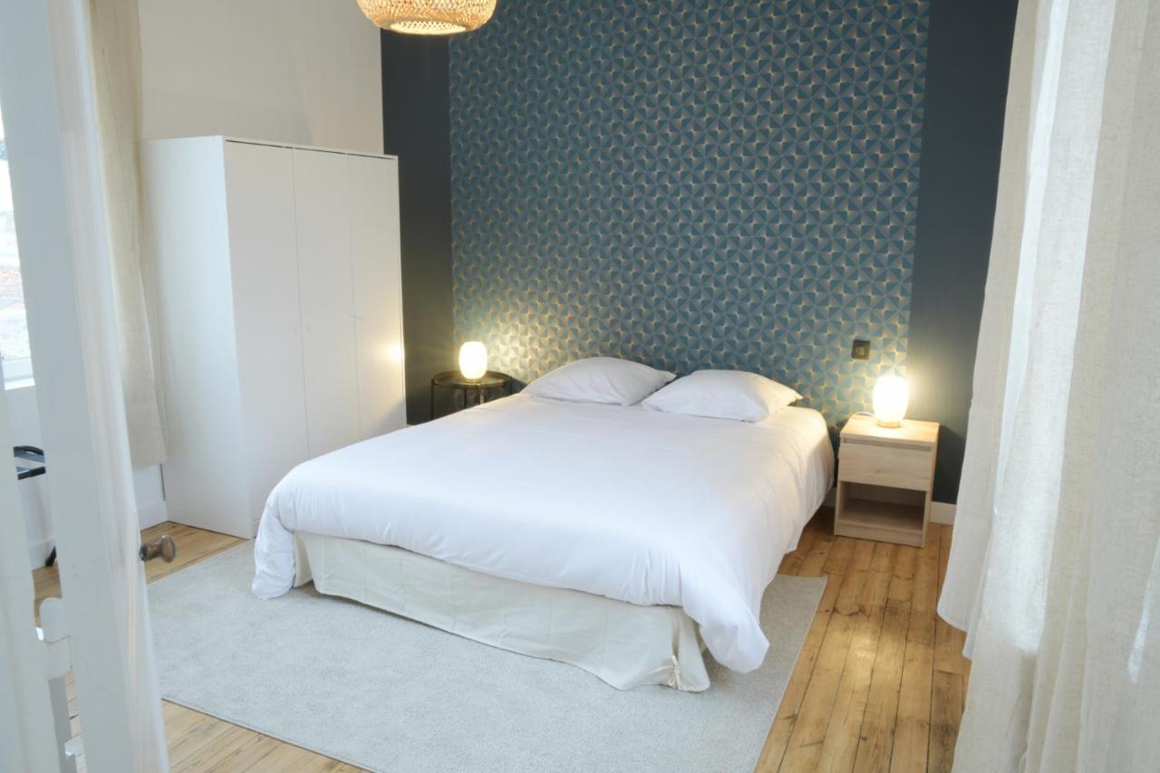 T2 De 55M2 Avec Toit Terrasse, Hyper Centre, Wifi, Draps, Savons Et Serviettes Fournis 干邑 外观 照片