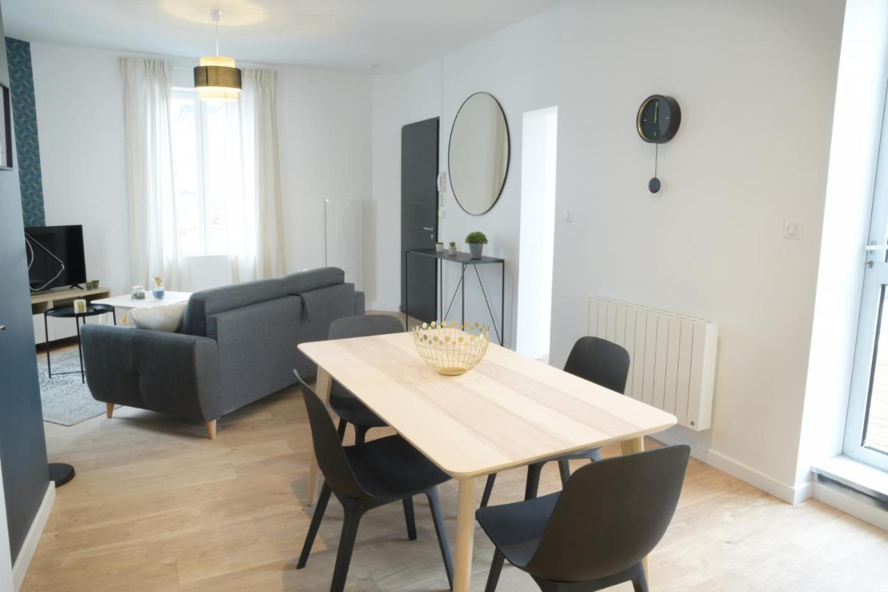 T2 De 55M2 Avec Toit Terrasse, Hyper Centre, Wifi, Draps, Savons Et Serviettes Fournis 干邑 外观 照片